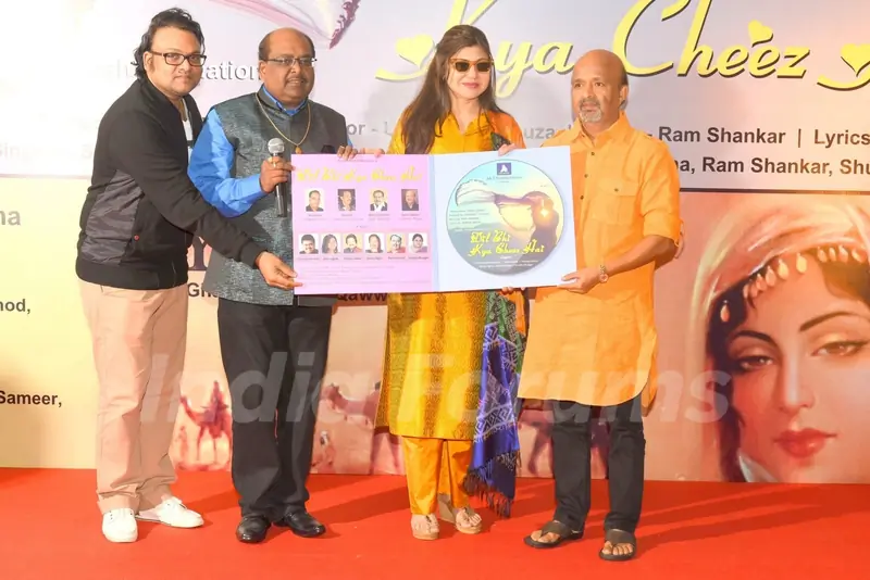 Sameer Anjaan, Ram Shankar and Alka Yagnik at Launch of Album 'Yeh Ishq Hai'