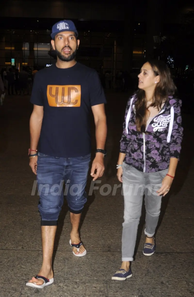 Airport Scenes: Yuvraj Singh!