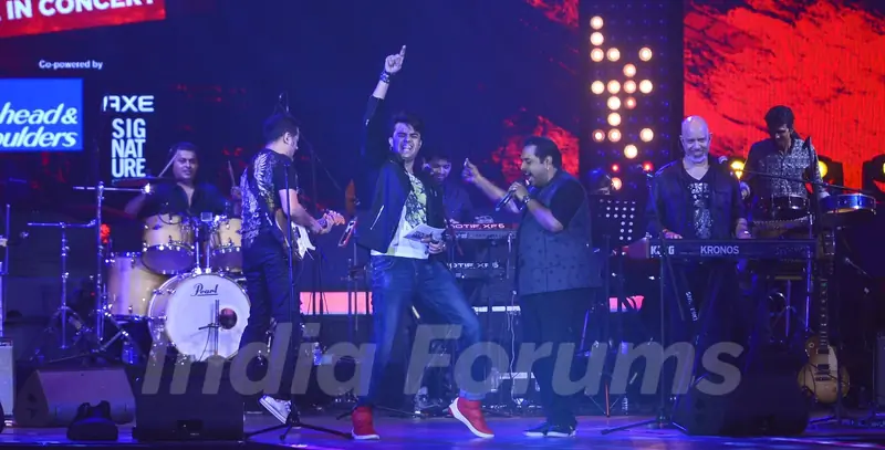 Shankar Mahadevan and Manish Paul at Music launch of movie Rock On 2