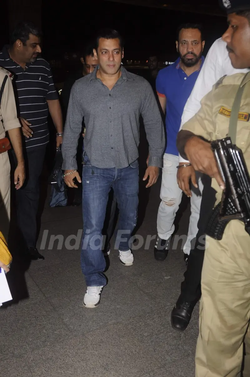 Salman Khan Snapped!