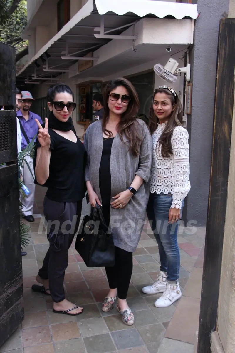 Kareena, Karishma and Amrita Arora Snapped post lunch!