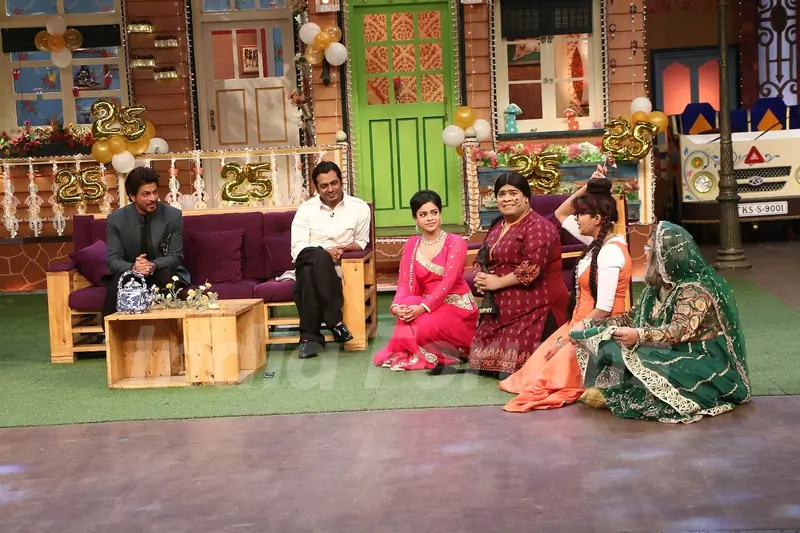 Shah Rukh Khan and Nawazuddin Siddiqui on sets of The Kapil Sharma Show