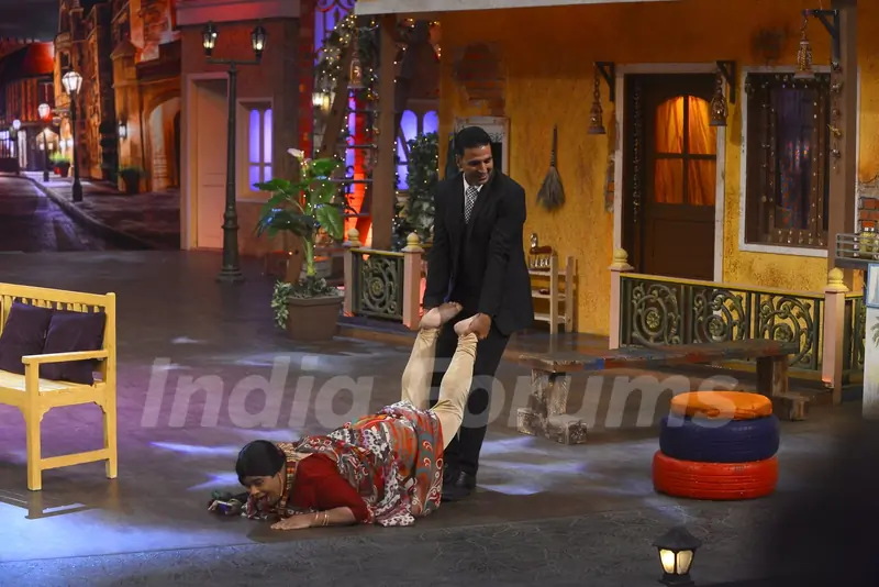 Akshay Kumar Promotes Jolly LLB 2 on 'The Kapil Sharma Show'