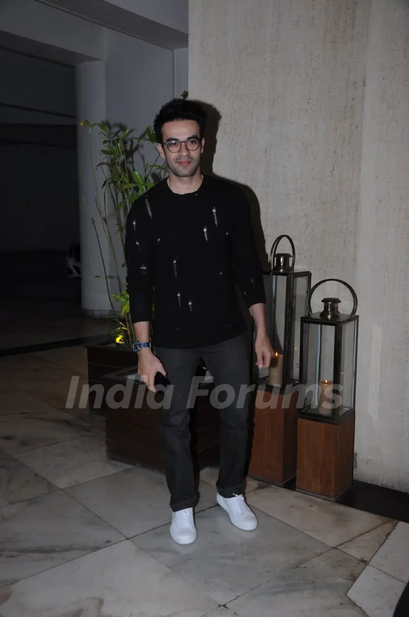 Manish Malhotra hosted surprise pre-birthday bash for Sophie Choudry