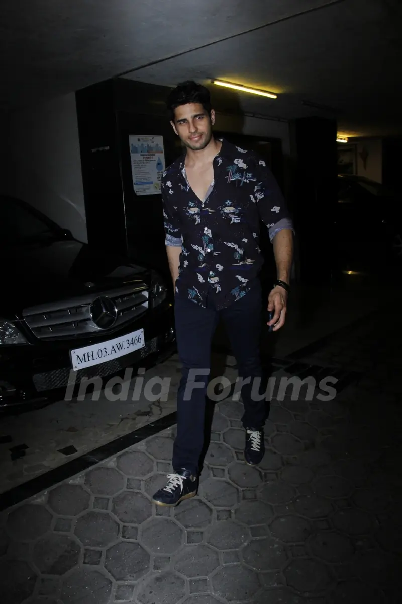 Sidharth Malhotra at Mohit Suri's Bash!