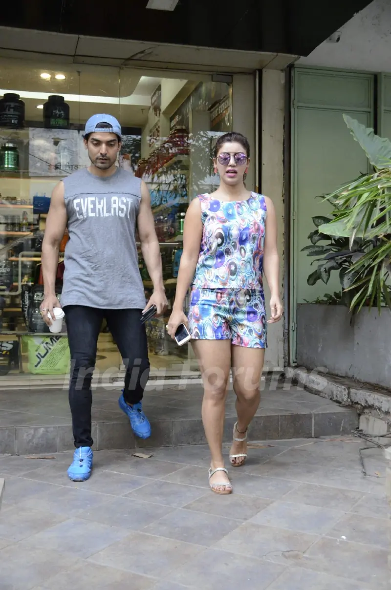 Gurmeet Choudhary - Debina Bonnerjee Snapped