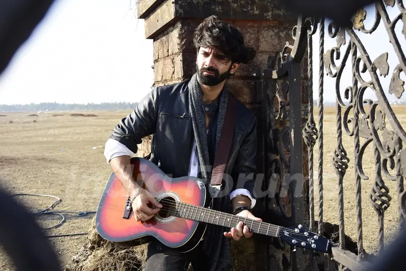 Barun Sobti's new look in Iss Pyaar Ko Kya Naam Doon 3