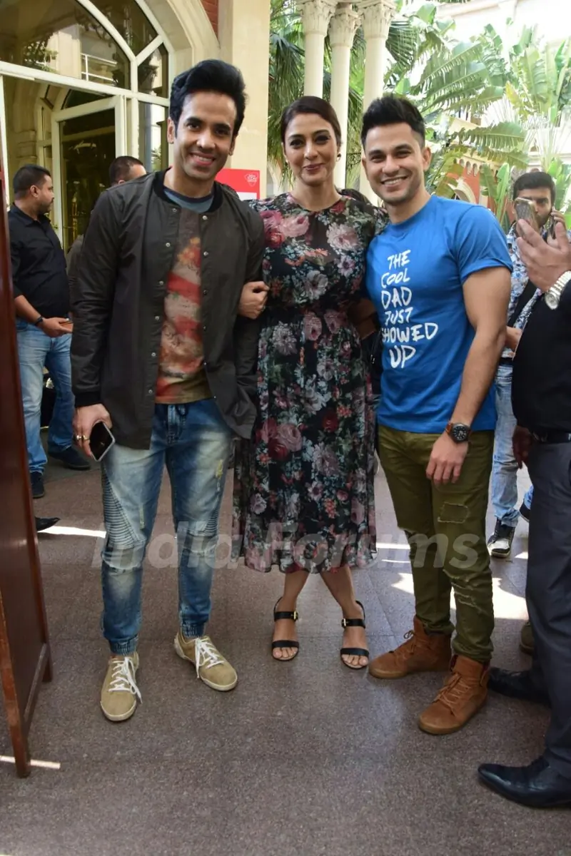 Trio - Tabu, Tusshar and Kunal pose together