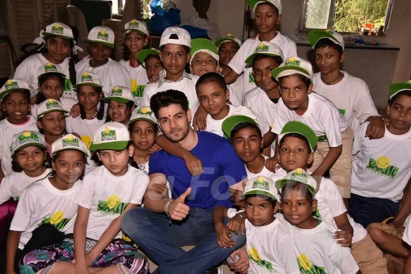 Sooraj spends some time with the kids