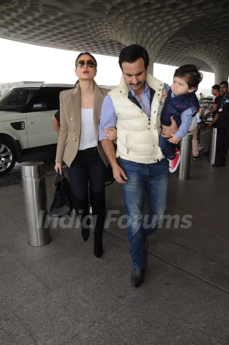Did you notice Taimur's grumpy face?