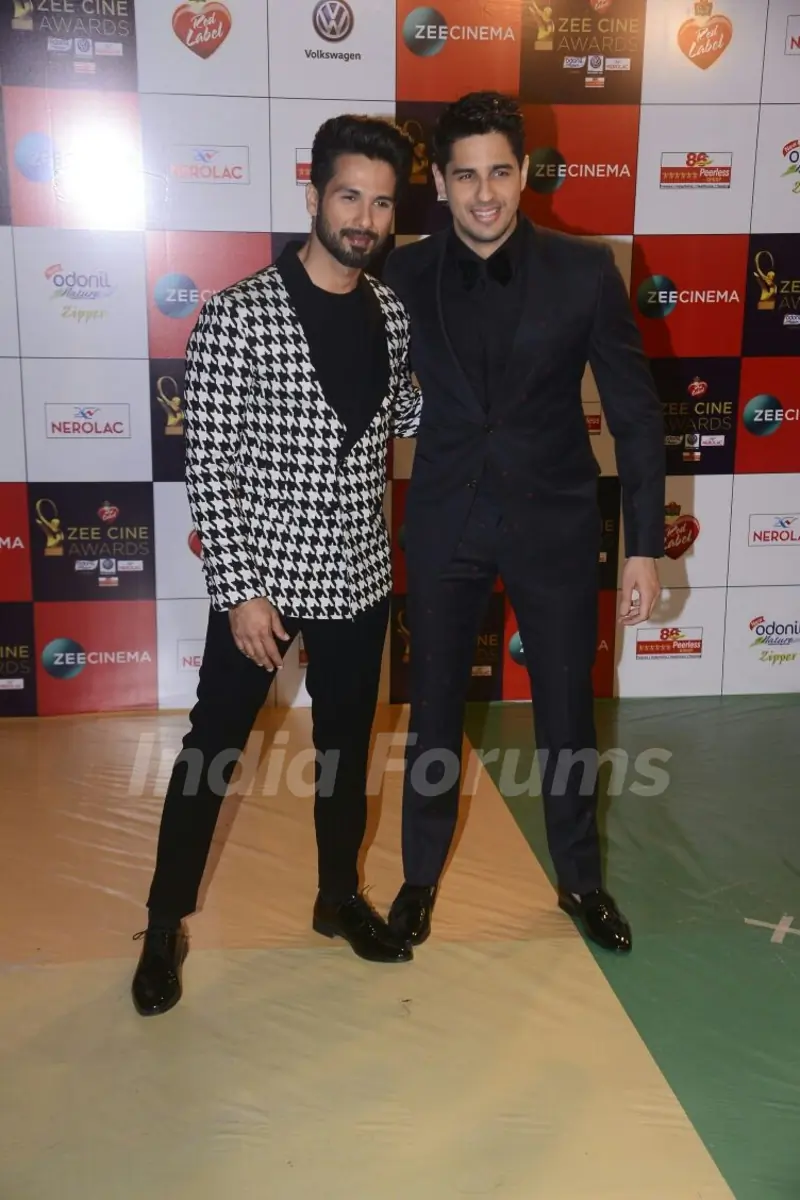 When two lead actors pose together