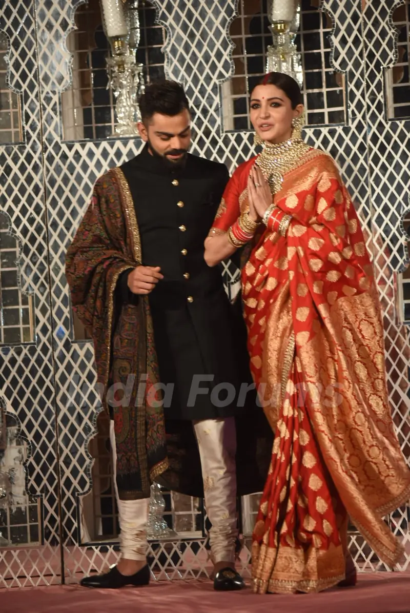 Anushka Sharma's Namaste to the media