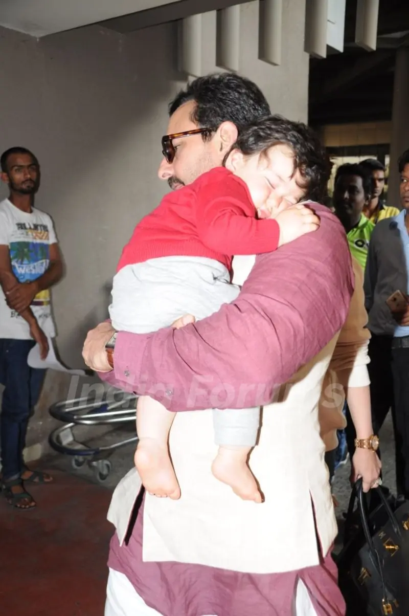 Saif and Kareena with baby Taimur return to Mumbai