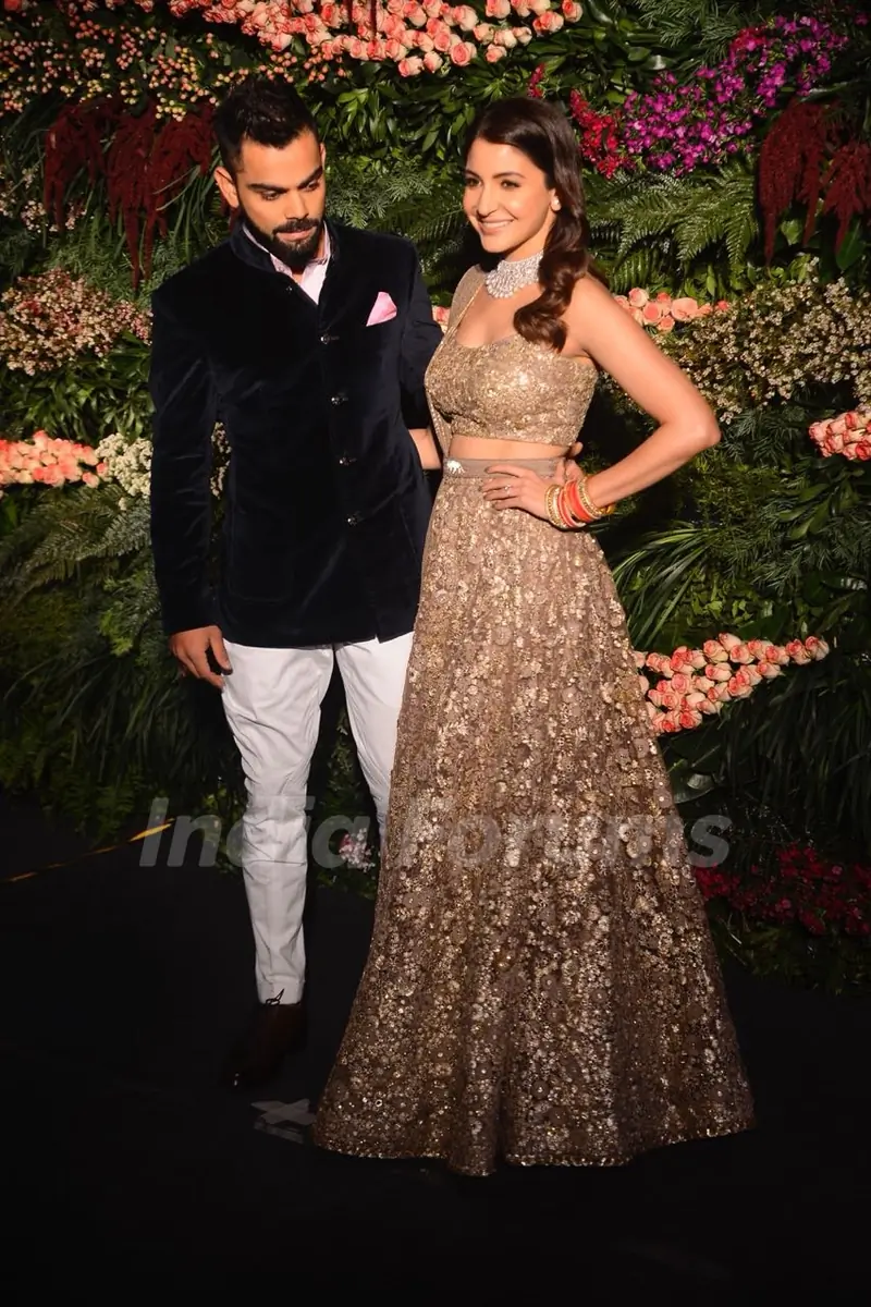Newlyweds Anushka - Virat's Mumbai Reception