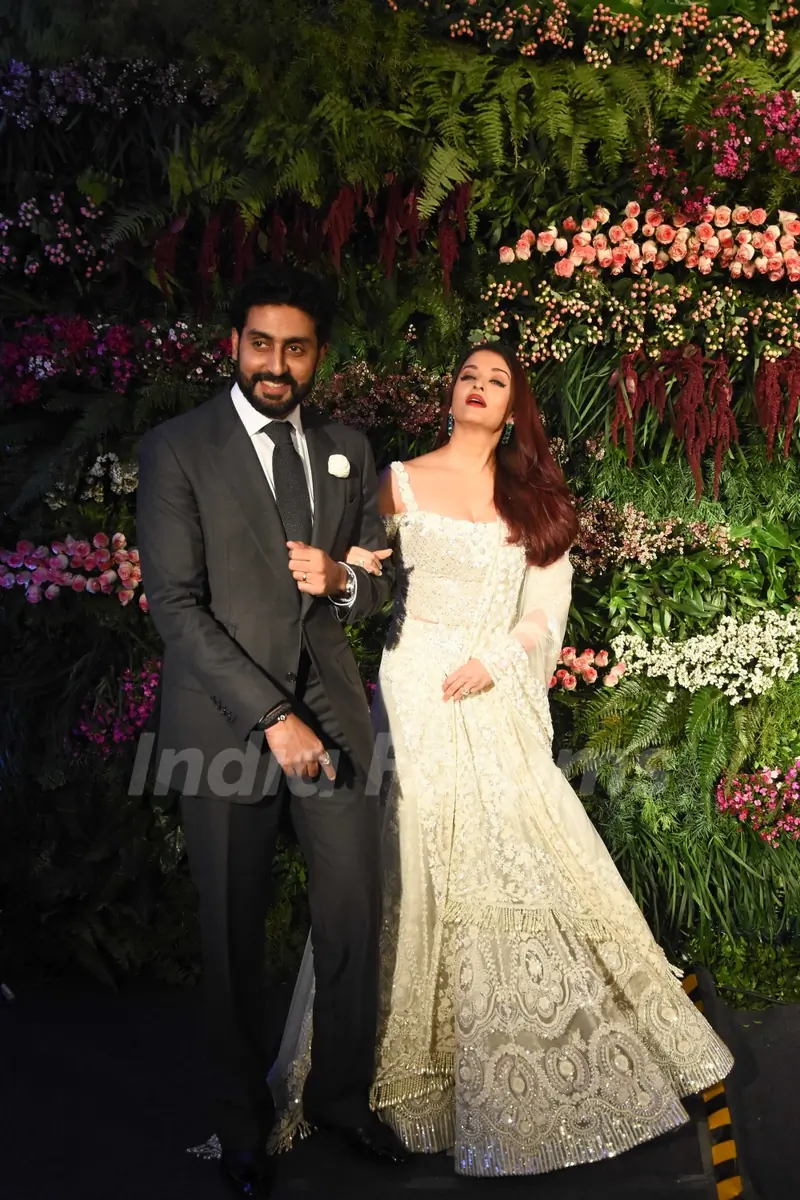 Bachchan's, SRK, Ranbir, Varun, Katrina and others at the Reception