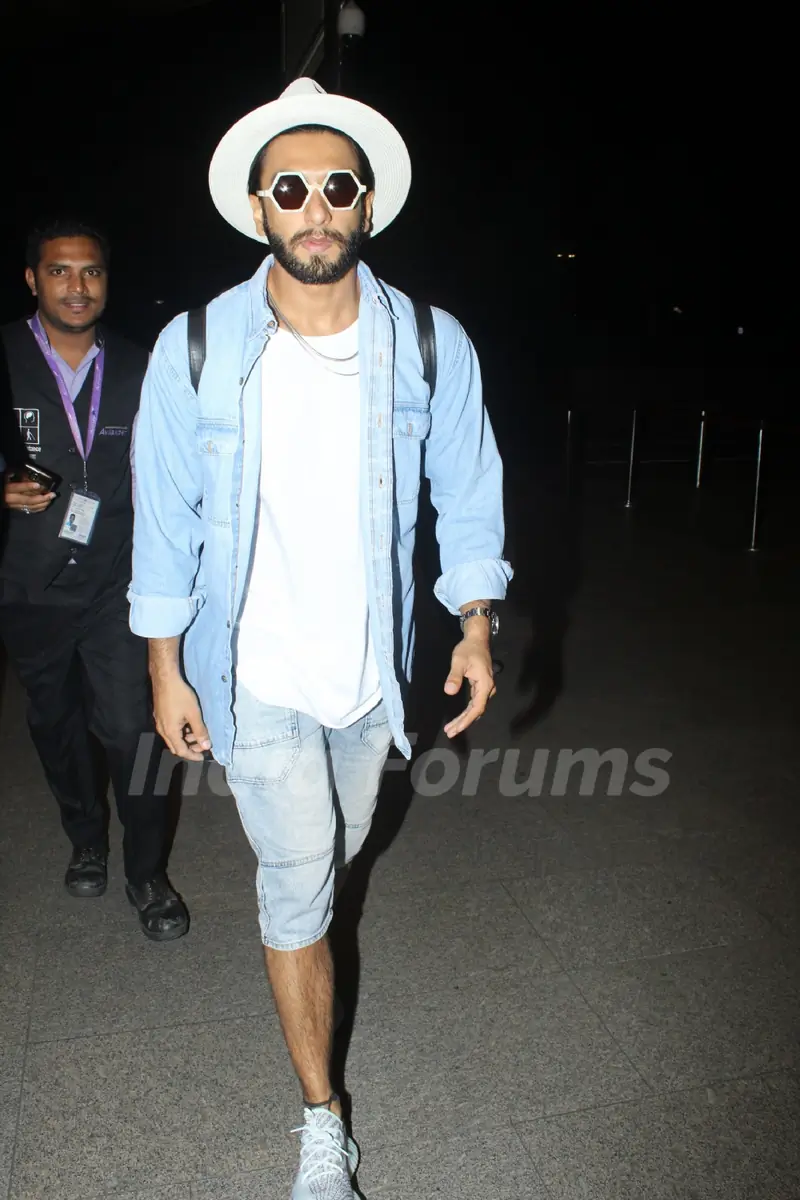 Ranveer leaves for holidays