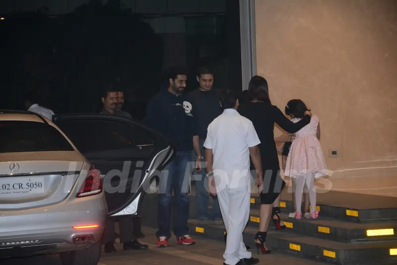 Aishwarya, Abhishek with Aaradhya outside an eatery