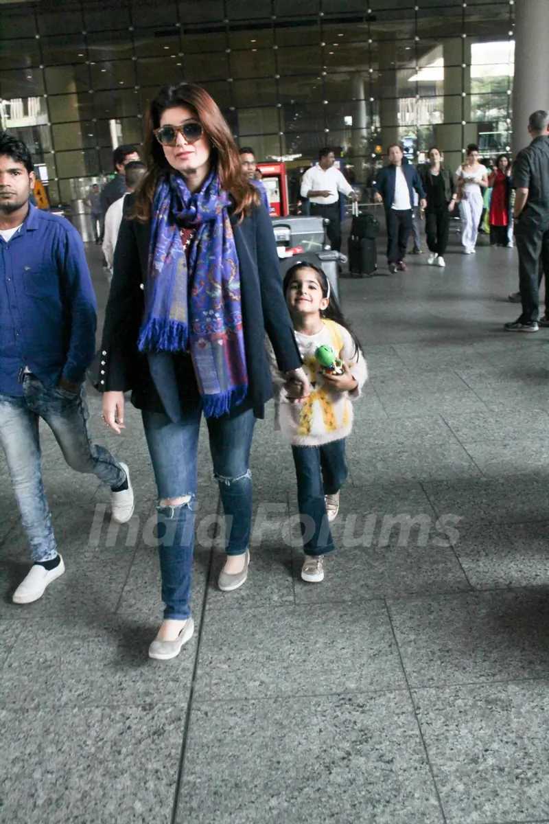 Mommy Twinkle with baby Nitara
