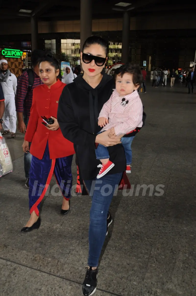 Mira with Misha Kapoor and Kareena with Taimur Ali Khan snapped