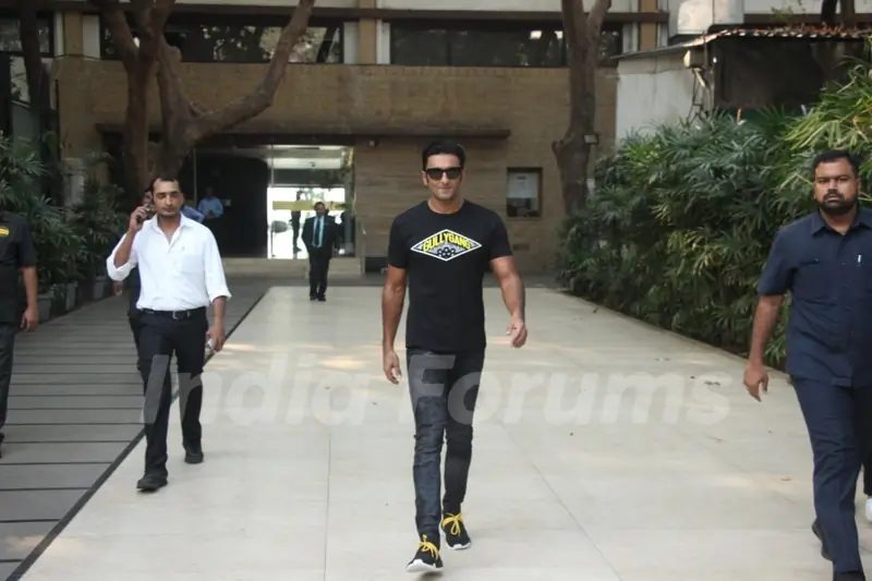 Ranveer while leaving otters club