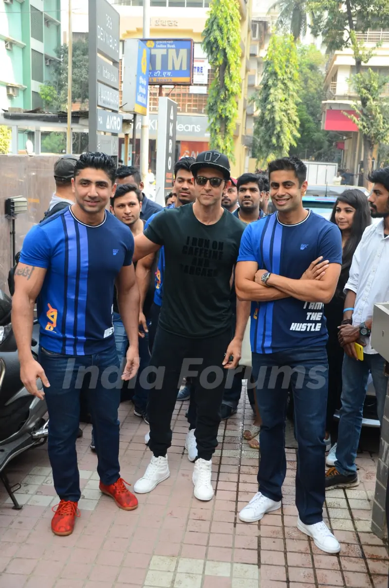A dashing Hrithik Roshan at a Gym launch