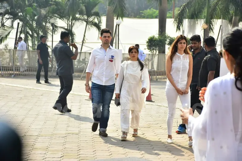 Daboo Ratnani family Arrives