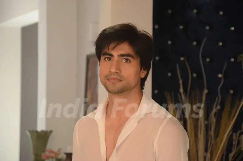 Harshad Chopra in Bepannaah