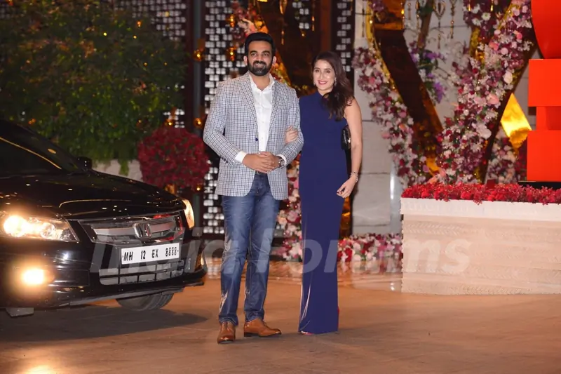 Shah Rukh, Aishwarya, Katrina, John at Ambani's Bash