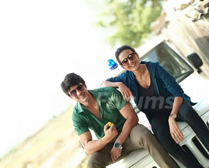 Gashmmer Mahajani and Heena Parmar on the set of Anjaan