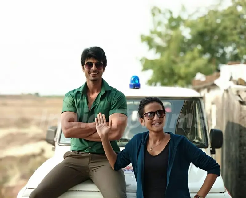 Gashmmer Mahajani and Heena Parmar on the sets of Anjaan