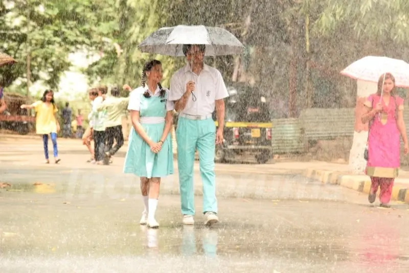 Sameer and Naina dreams on first day of college from Yeh Un Dinon Ki Baat Hai