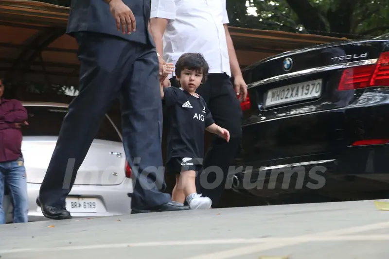 Taimur and Inaaya snapped at a playschool