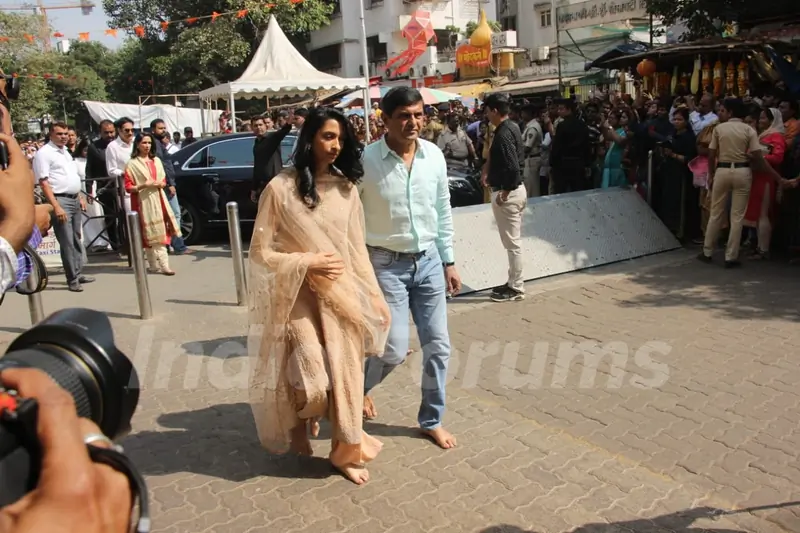 Ranveer and Deepika spotted at Siddhivinayak Temple