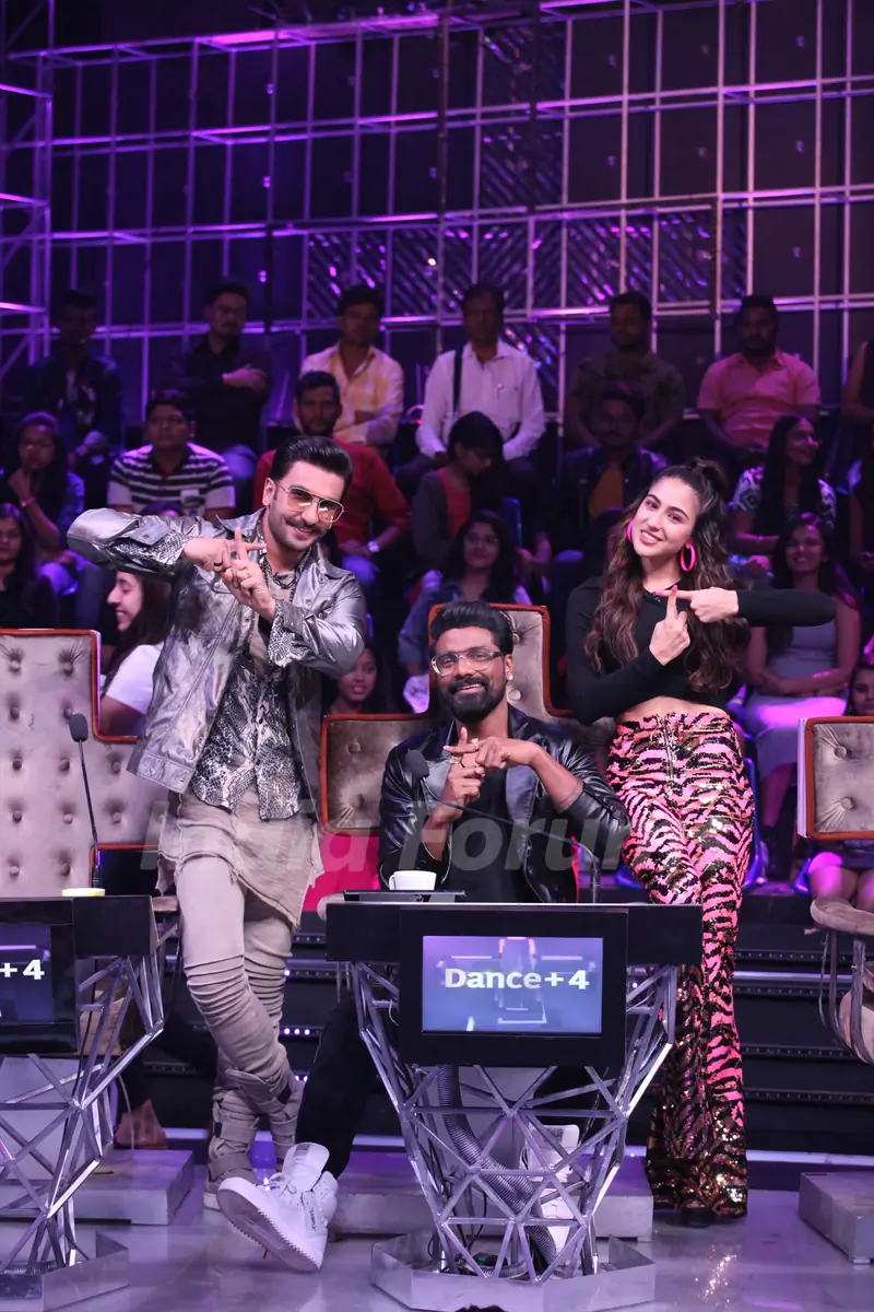 Ranveer Singh with Sara Ali Khan and Remo Dsouza on the sets of Dance Plus 4