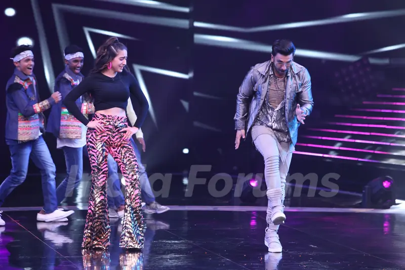Ranveer Singh with Sara Ali Khan on the sets of Dance Plus 4