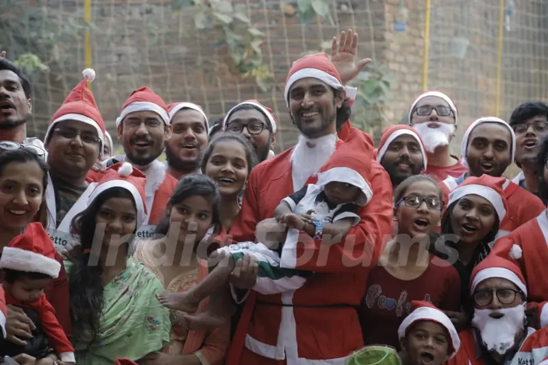 Kunal Kapoor snapped at Santa charity run