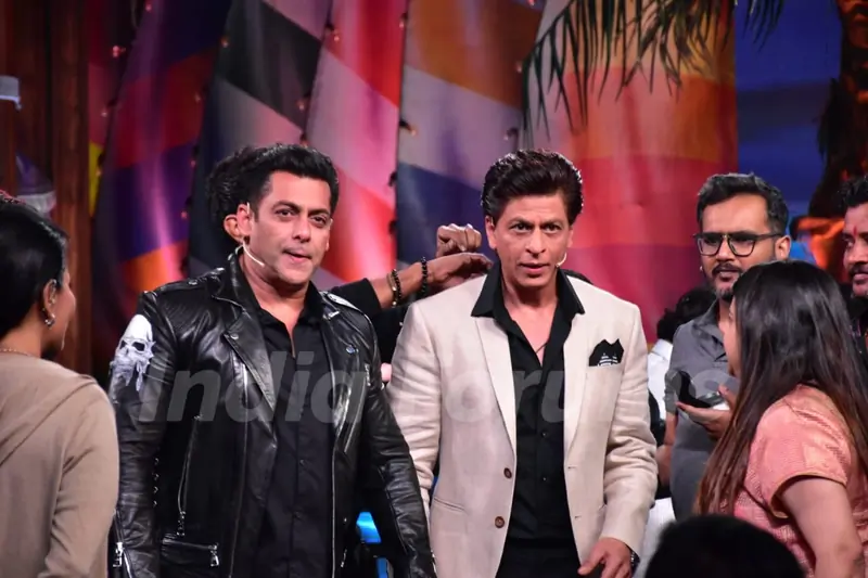 SRK and Salman Khan Snapped on the sets of Big Boss