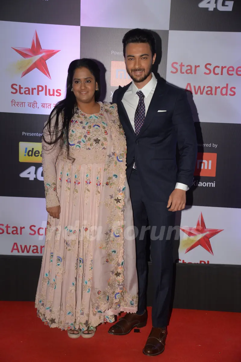 Aayush Sharma with wife Arpita Khan Sharma Star Screen Awards 2018