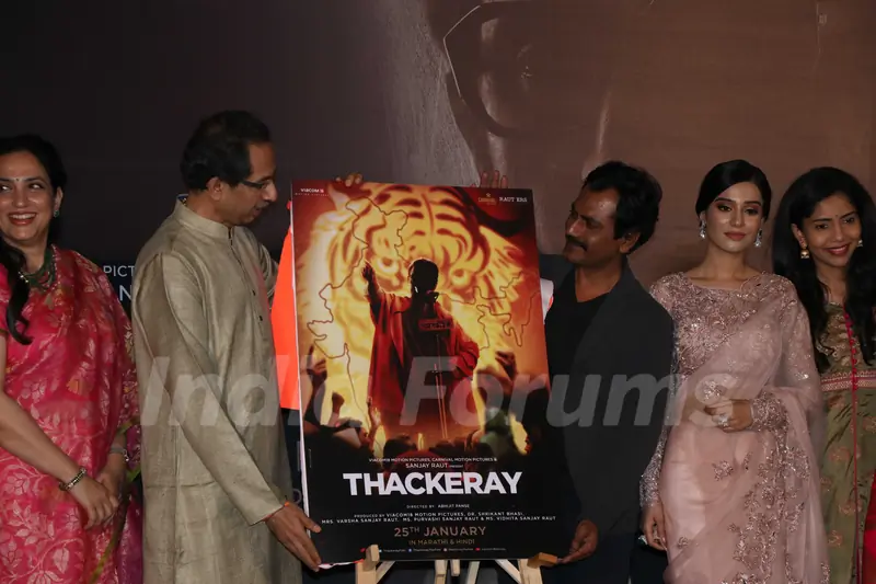 Nawazuddin Siddiqui, Amrita Rao and Uddhav Thackeray at Thackeray movie trailer launch