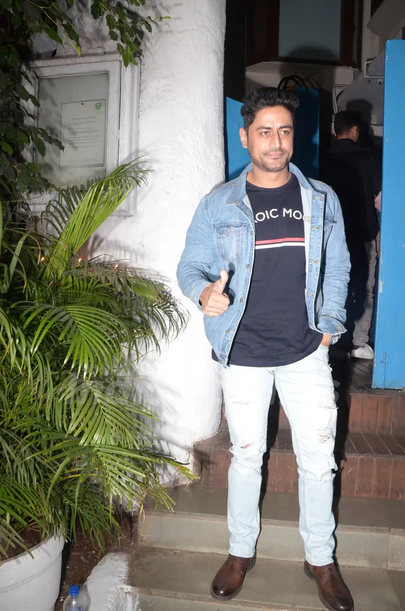 Mohit Raina celebrate URI's success