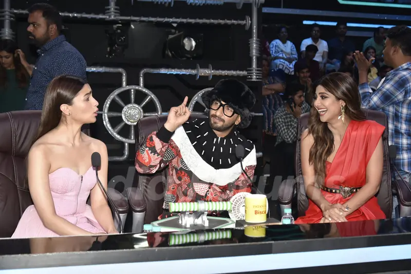 Ranveer-Alia on the sets of Super Dancer