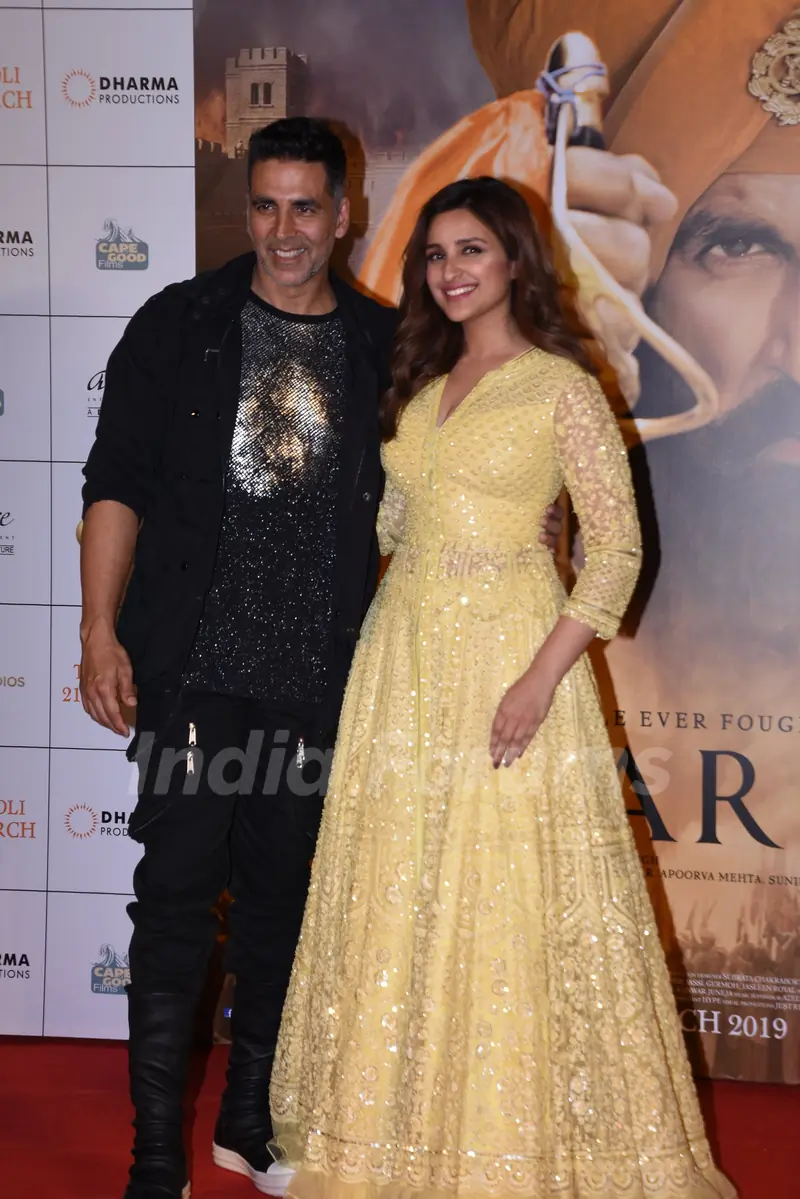 Akshay Kumar and Parineeti Chopra at Kesari Press Conference