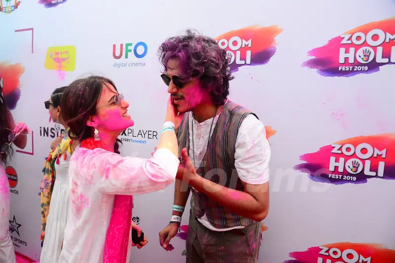 Bollywood stars celebrate Holi around the town!