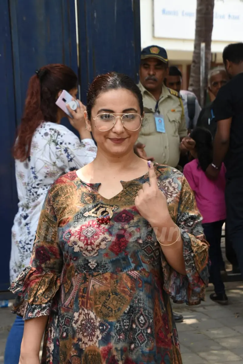Bollywood celebrities cast their Vote!
