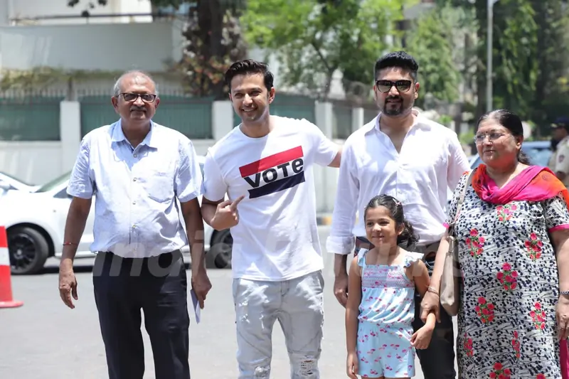 Bollywood celebrities cast their Vote!