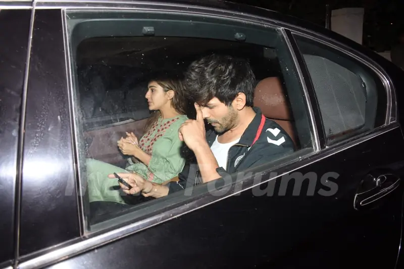 Sara Ali Khan and Kartik Aryan snapped after the wrap up of day's schedule for Love Aaj Kal 2! 