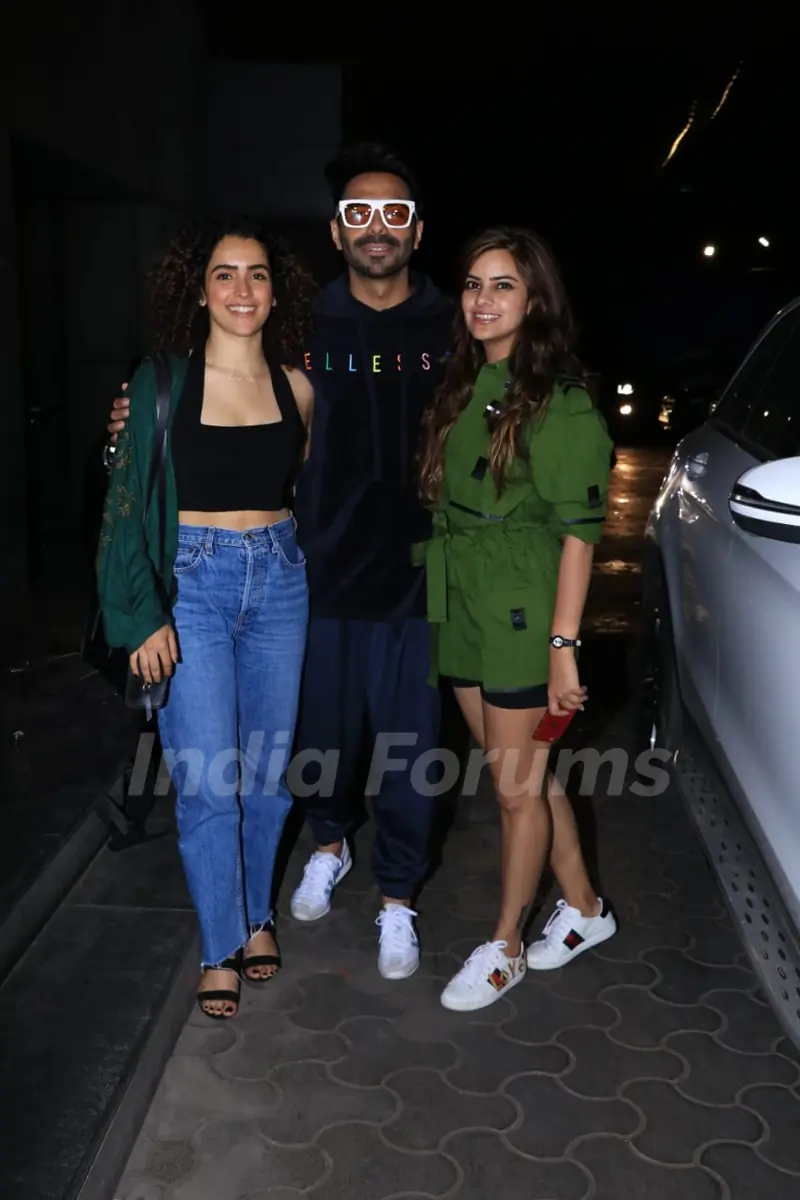 Bollywood celebrities at the special screening of De De Pyar De