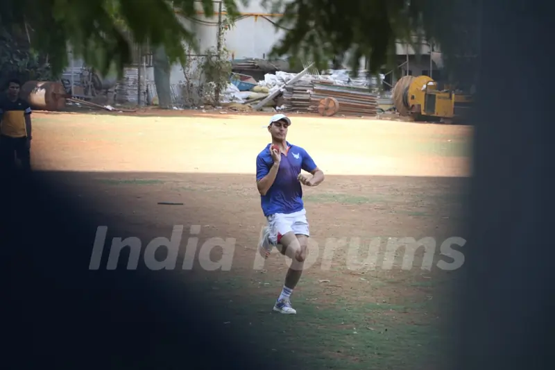 Ibrahim Ali Khan spotted at khar gym khana