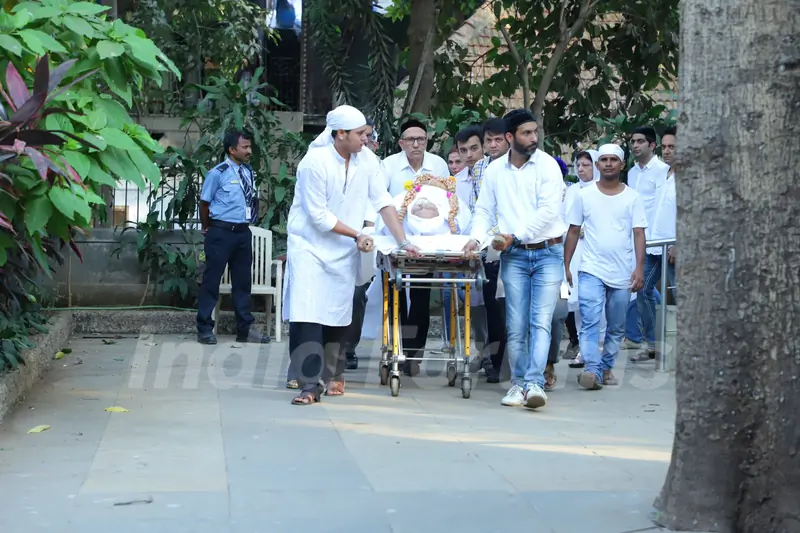 Dinyar Contractor Funeral Pictures