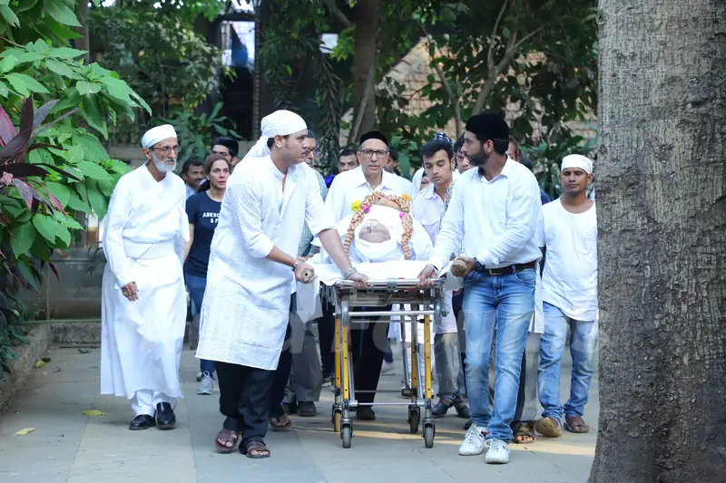 Dinyar Contractor Funeral Pictures